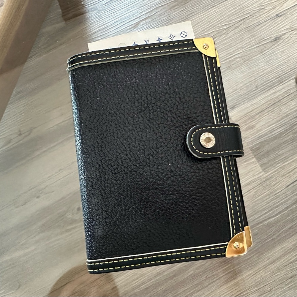 Louis Vuitton Agenda - Picture 2 of 7